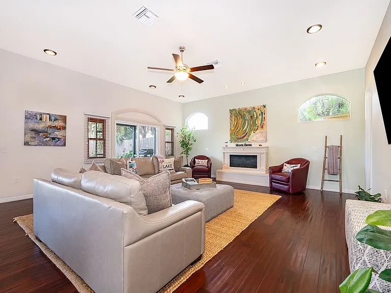 2339 Neptune Rd — Photo 5