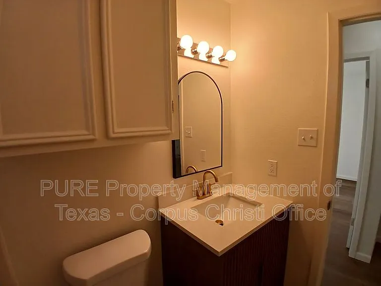 2725 Allencrest Dr — Photo 22