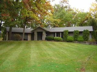 2360 N Saint Andrews Ct, Angola, IN 46703