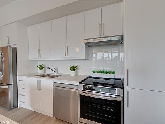 5th image of 191 King St S #607