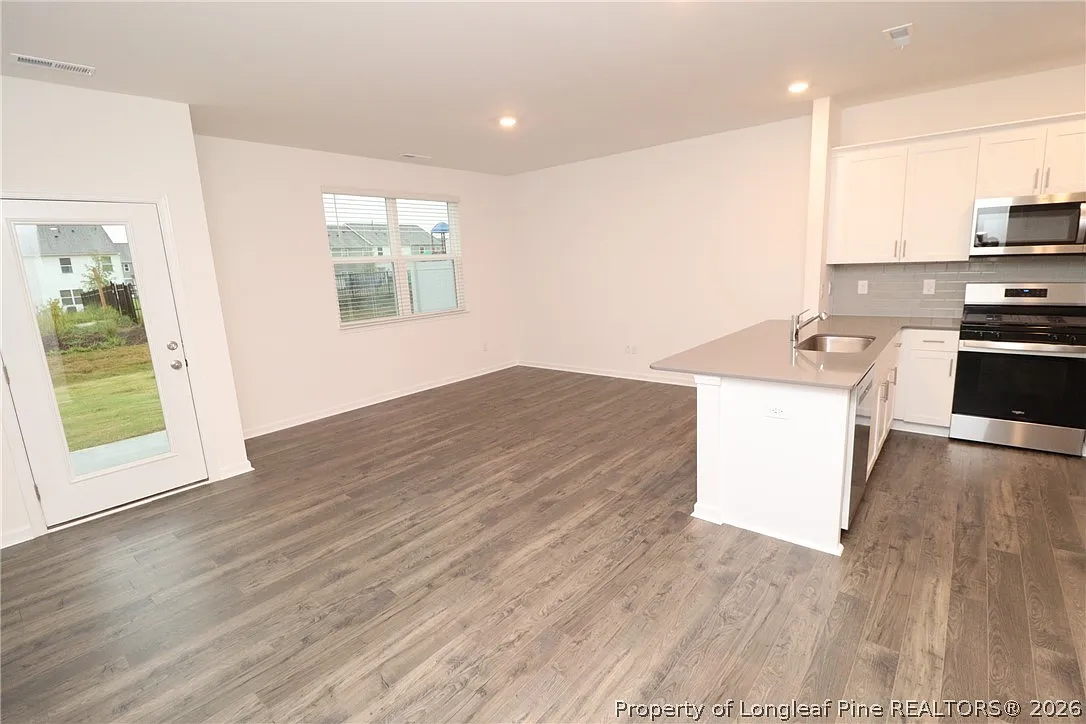 3 bed, 2.5 bath, $1,795 — Photo 3
