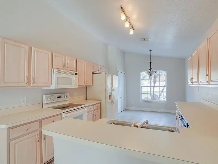 31 Tuscany Pointe Ave — Photo 13