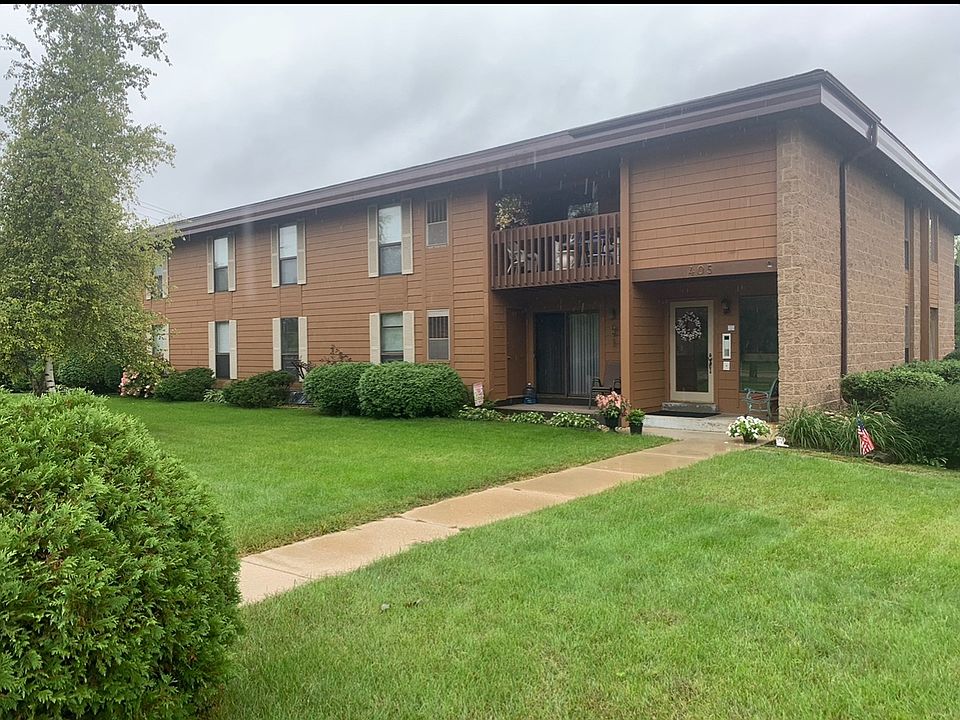 1st image of 405 E Paradise Dr #7