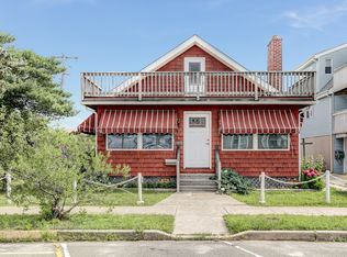 451 Centre St, Beach Haven, NJ 08008