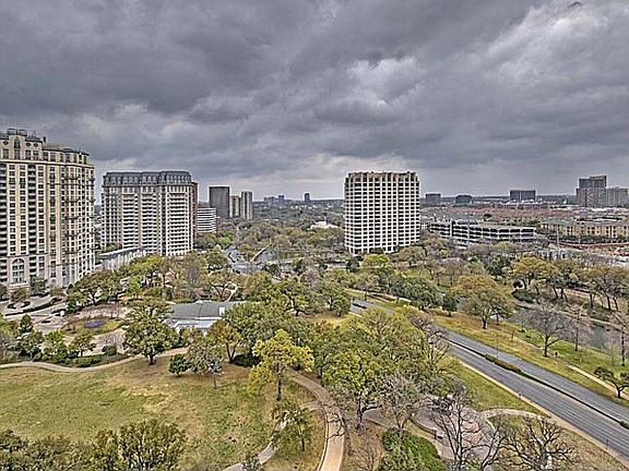 4th image of 3225 Turtle Creek Blvd #1658