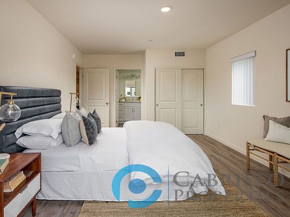 2nd image of 5526 Lauretta St #308