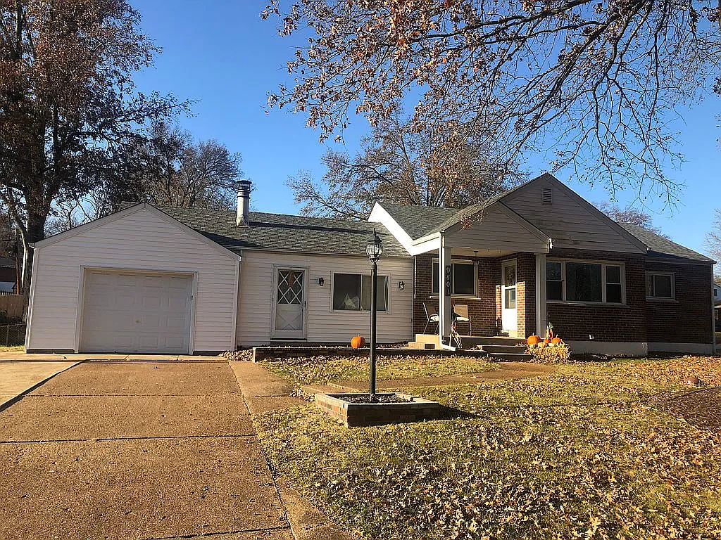 9401 Lodge Pole Ln photo 1