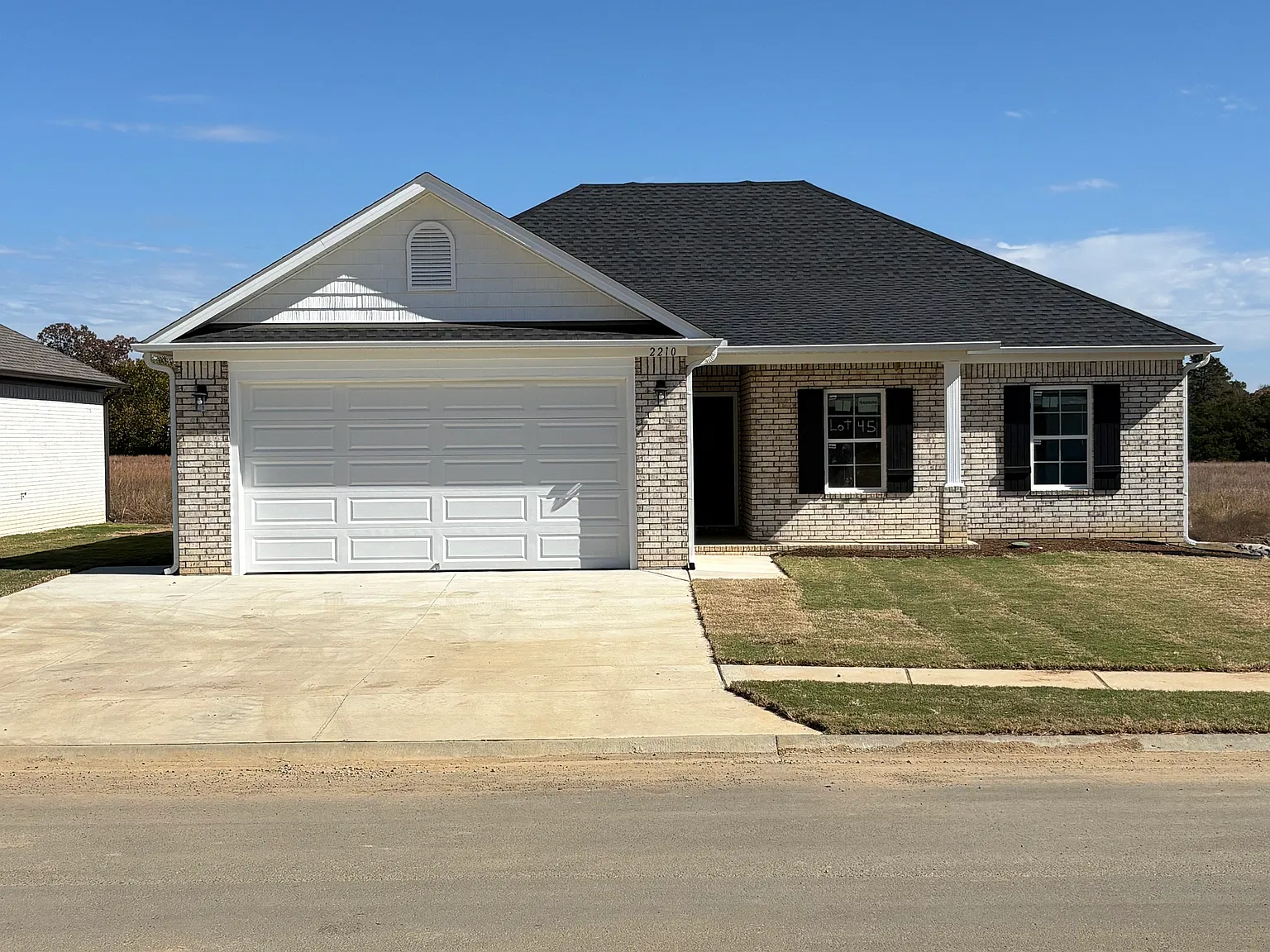 3 bed, 1457 sqft, $1,650 — Photo 1