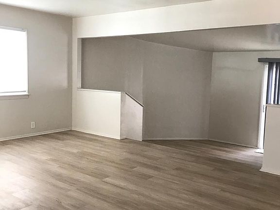 4th image of 9522 Lemon Ave