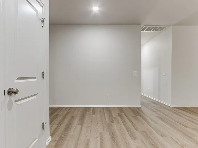 1541 Pavy Pkwy — Photo 6