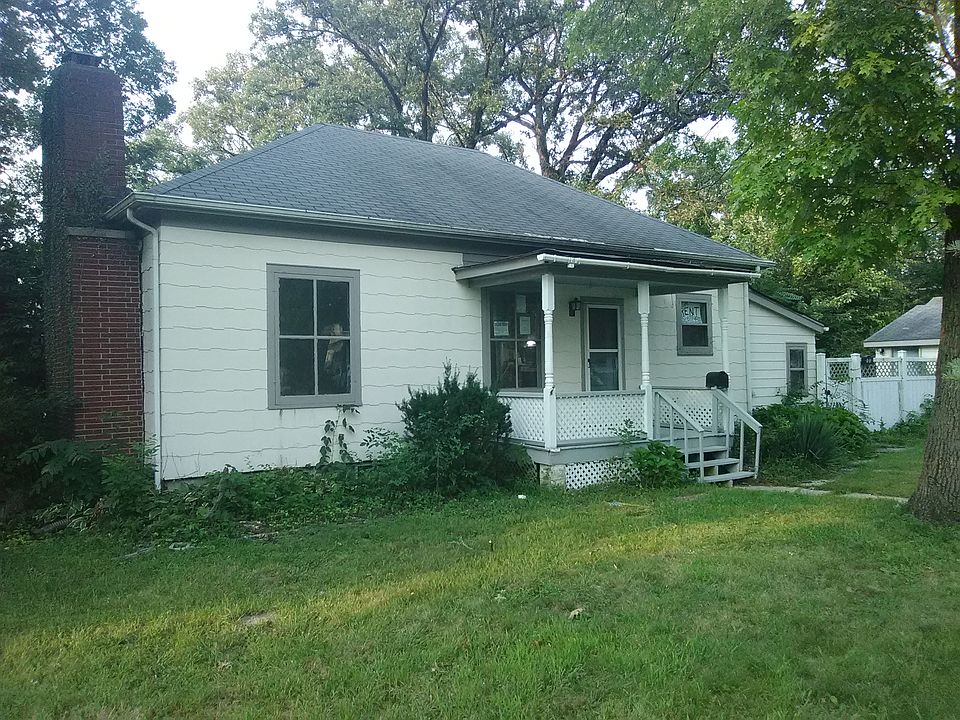 1st image of 223 W School St