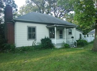 223 W School St, Glenwood, IL 60425