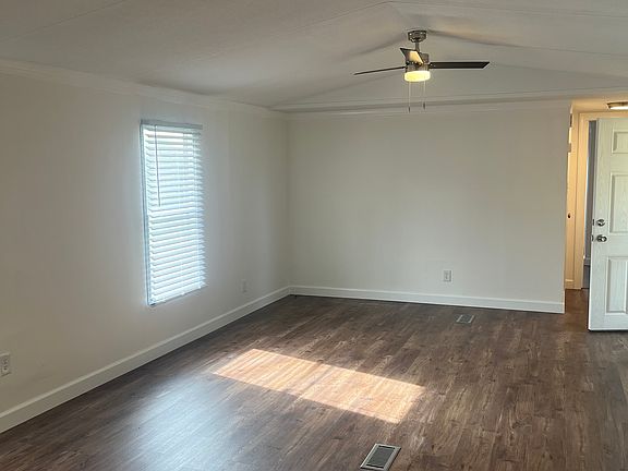 5th image of 193 Pearson St