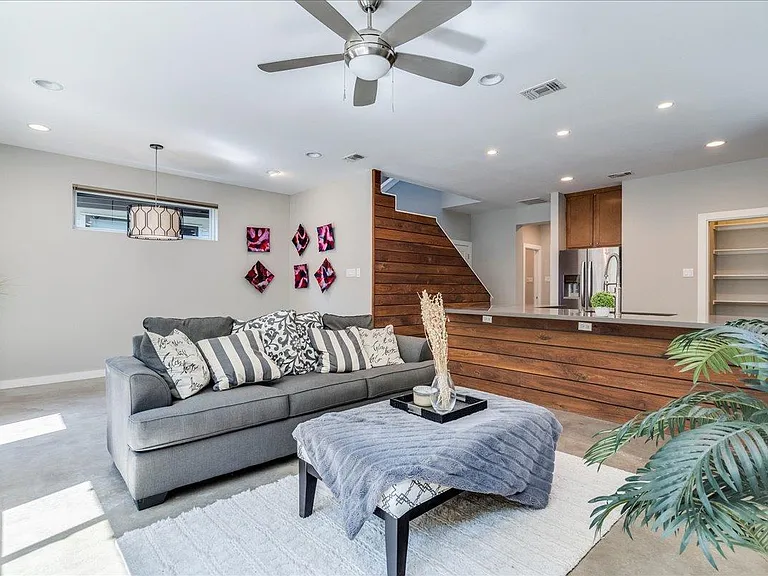 3505 Villa Ct #11 — Photo 3