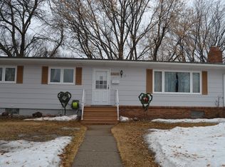 1501 5 1/2 Ave NE, Jamestown, ND 58401