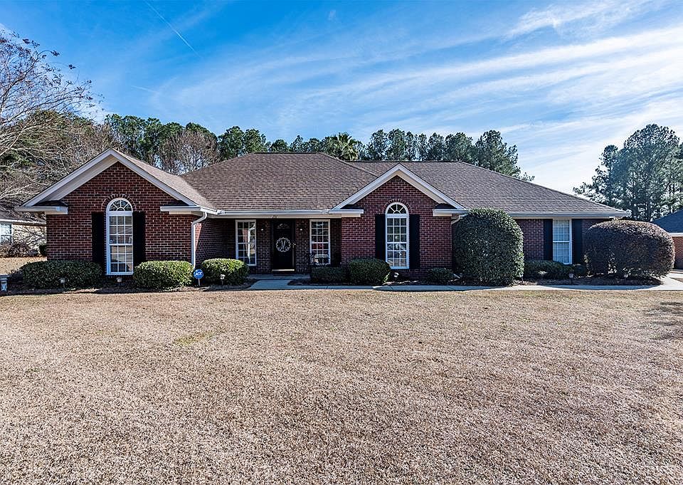 1st image of 131 Wood Dr