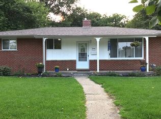 1046 Outer Dr, Fenton, MI 48430
