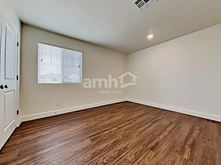 5329 Klinker Brick St — Photo 15