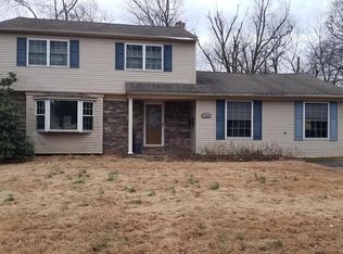 1430 Bradley Ln, Warminster, PA 18974