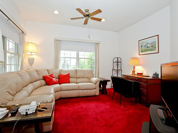 4th image of 85 Club Pointe Dr #85