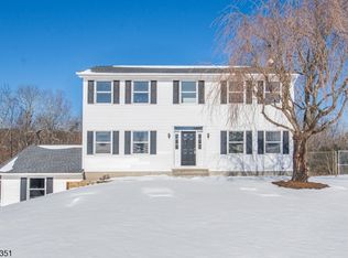 914 Fairview Lake Ln, Blairstown, NJ 07825