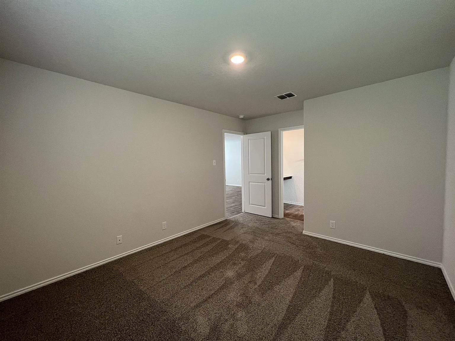 15315 Shortwing San Antonio, Tx. 78253 — Photo 3