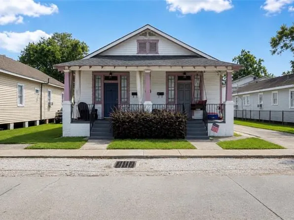 429 Chalmette St, Harvey, LA 70058