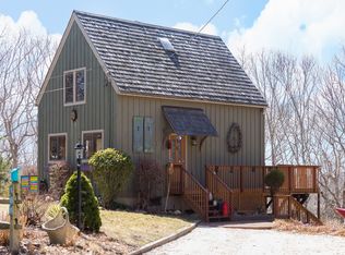 300 Holden Ave, Cutchogue, NY 11935