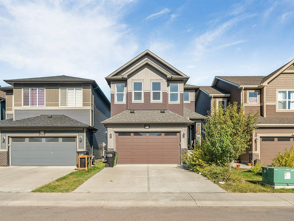 1st image of 2743 Collins Cres SW