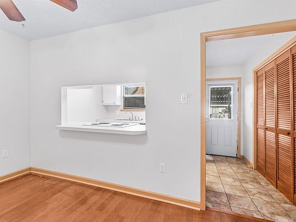 4th image of 4251 Jefferson Woods Dr APT C