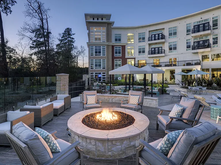 The Belvedere at Springwoods Village Apartments — Photo 24
