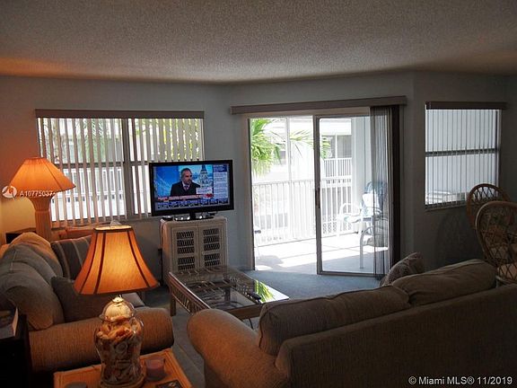 4th image of 2646 SE 20th Ct #202-D