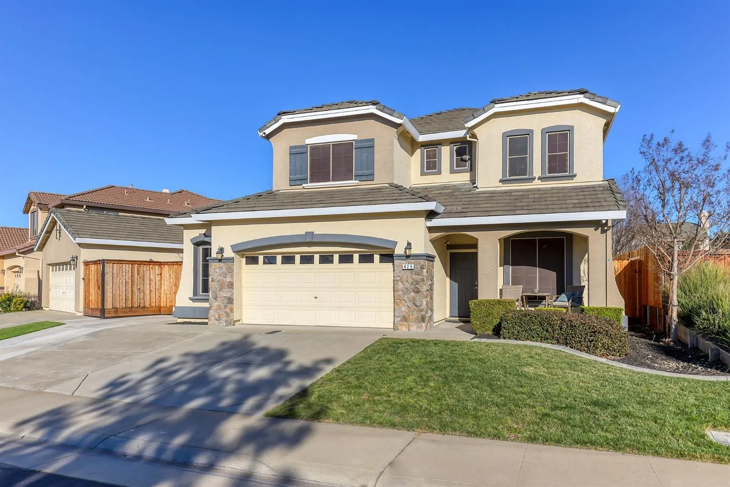 425 Sienna River Ct photo 1