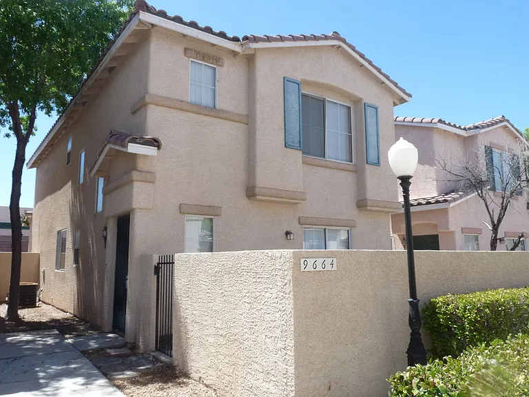 9664 Belle Regal St — Photo 2