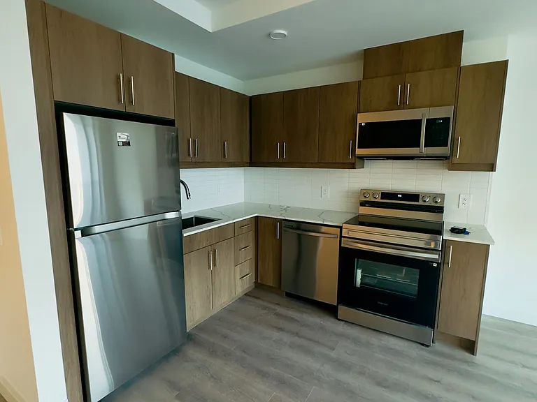 1333 Weber St E #304 — Photo 11