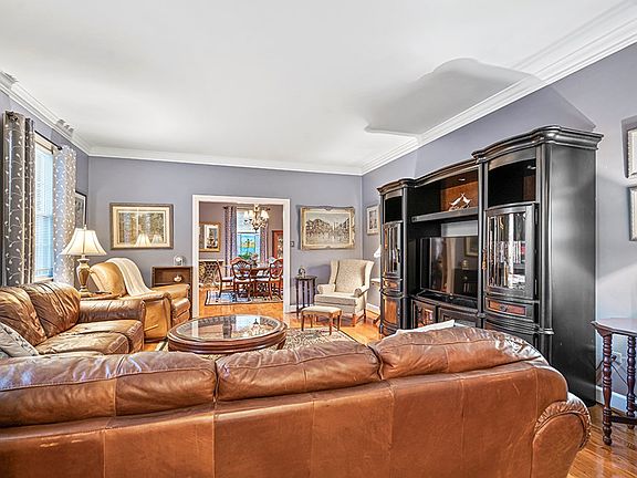 5th image of 501 Cothran Ave