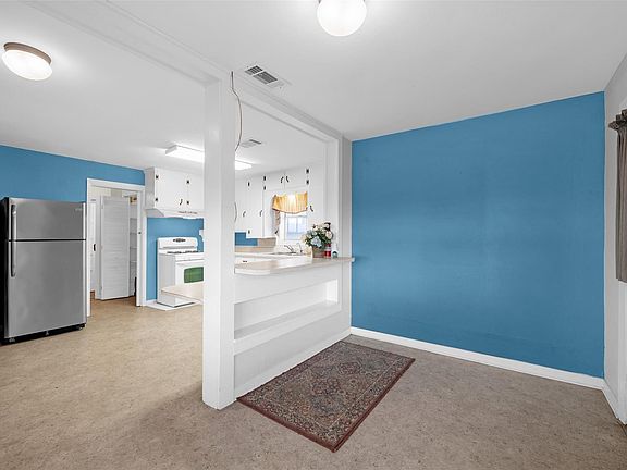 5th image of 8439 Fm 442 Rd