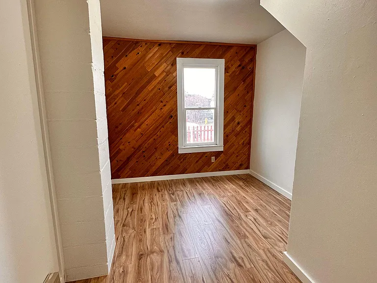 708 N Poplar St #A — Photo 8