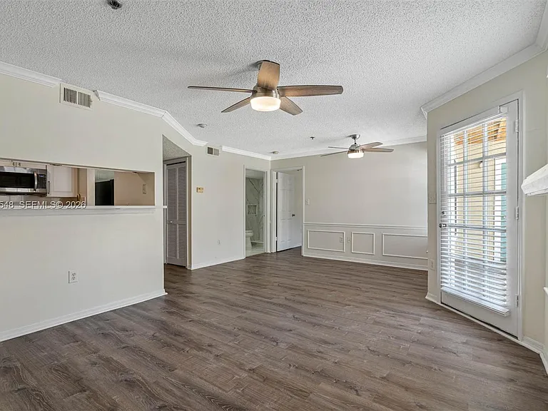 1000 W Horatio St #114 — Photo 21