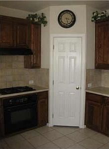 4th image of 1021 Leoti Ln