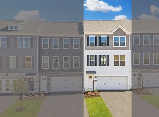 171 Sweetwater Dr, Moon Township, PA