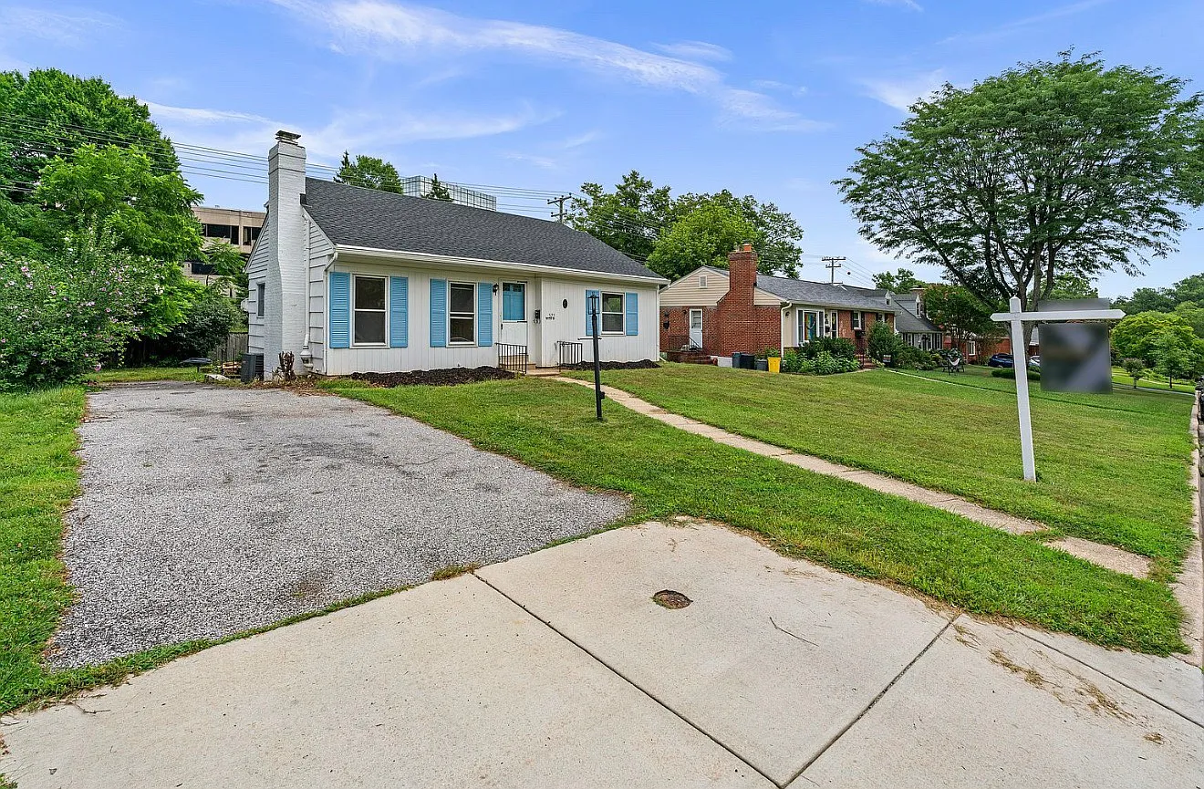 577 Brook Rd — Photo 3