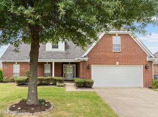 8365 Olivia Ln, Southaven, MS 38672