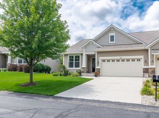 7743 Carlisle Crossing Blvd SW, Byron Center, MI 49315