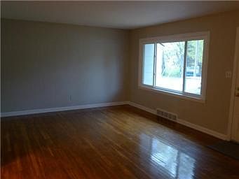 3rd image of 8320 Russell St