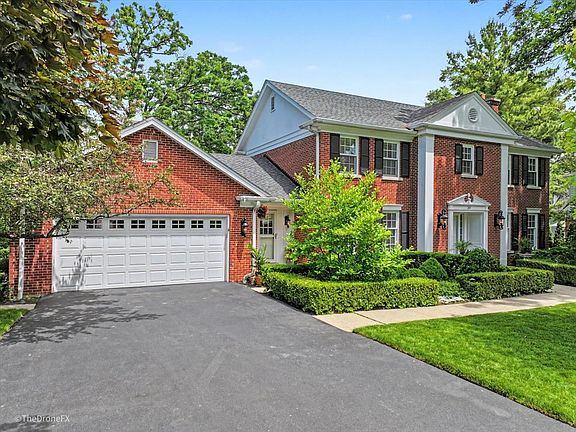 2nd image of 39 Cambridge Dr