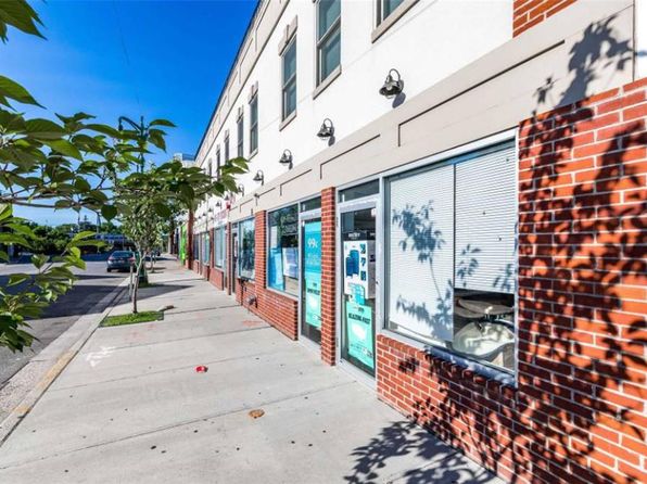 157 Post Ave APT 205