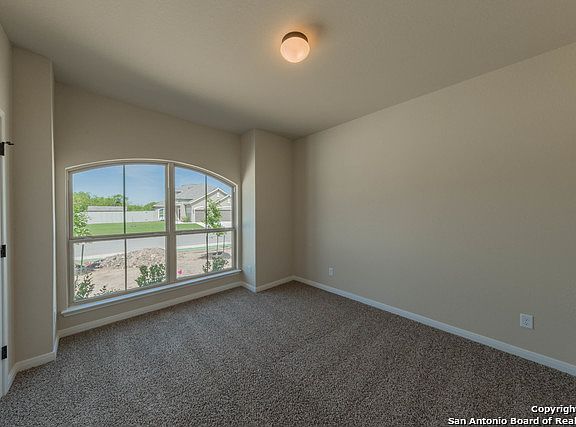 5th image of 833 Gray Cloud Dr