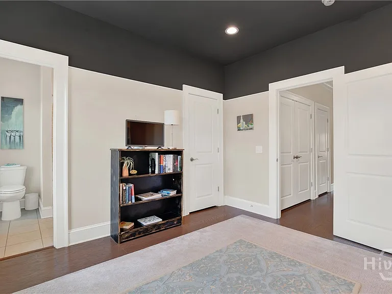 437 Port St — Photo 25