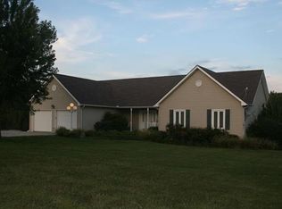 15326 206th St, Tonganoxie, KS 66086